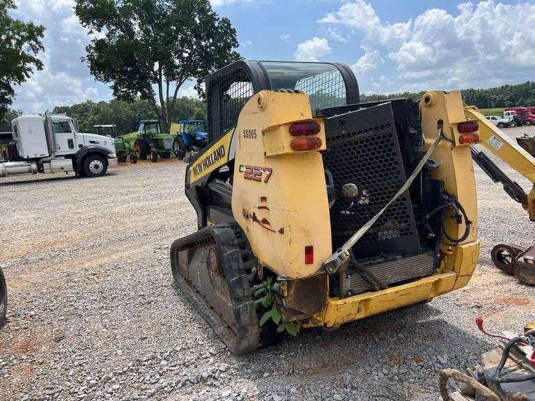 New Holland 227 Skid Steer *INOP