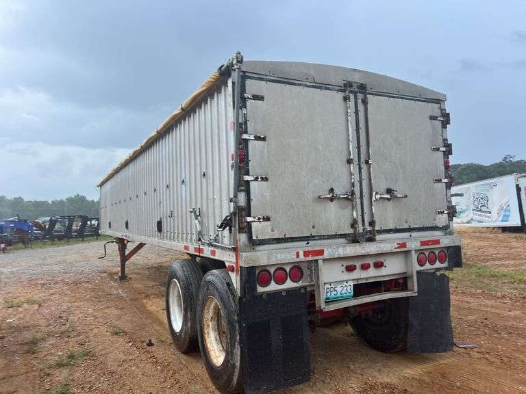 36' T/A Flat Bottom Grain Trailer