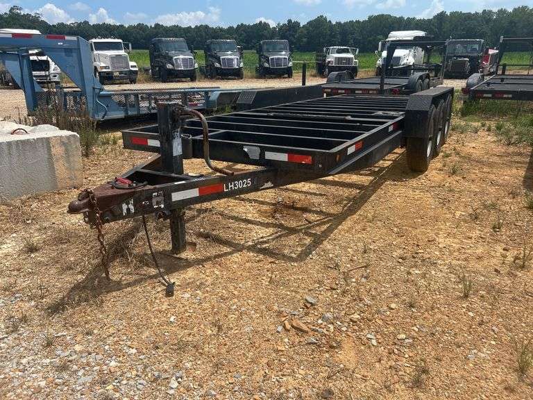 2010 6.5' x 20' Tri/Axle  Trailer