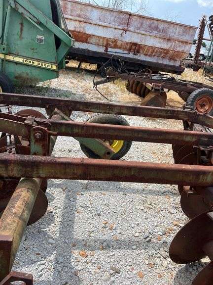 John Deere 115 Pull Type 8'  Disk