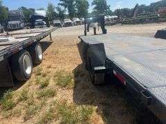 80" x 26' T/A Gooseneck Trailer