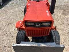 Kubota B6200 Tractor w/ 44" Mower