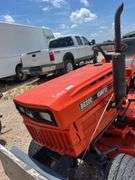 Kubota B6200 Tractor w/ 44" Mower