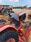 Kubota B2400 Tractor w/ Mower *INOP