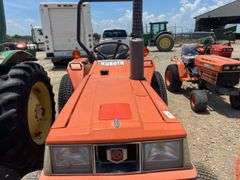Kubota L2250 Tractor