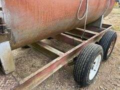 1,000 Gallon Pull Type Fuel Trailer