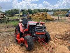 Kubota B2400 Tractor w/ Mower *INOP