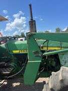 John Deere 1650 Tractor w/ Loader