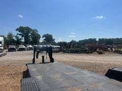 80" x 26' T/A Gooseneck Trailer