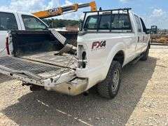 2012 Ford F-250 XL 4x4 Crew Cab Pickup