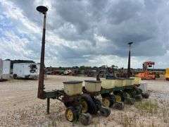John Deere 3pt 6 Row Planter