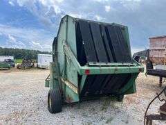 John Deere 510 Pull Type Round Hay Baler