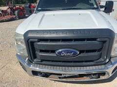 2013 Ford F-350 XL 4x4 Crew Cab Dually Flatbed Pickup