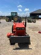 Kubota B6200 Tractor w/ 44" Mower