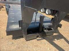 80" x 26' T/A Gooseneck Trailer