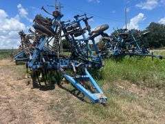 DMI Tiger Mate II 24' Pull Type Field Cultivator *OFFSITE