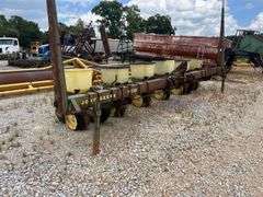 John Deere 3pt 6 Row Planter