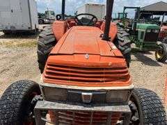 Kubota L3350 4x4 Tractor