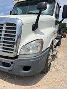 2011 Freightliner Cascadia T/A Daycab Truck
