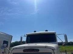 1989 Freightliner T/A  Conventional Daycab Truck *INOP