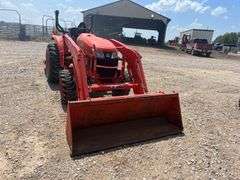 Kubota L3901 Tractor w/ Loader & Rhino 5' Cutter