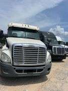 2011 Freightliner Cascadia T/A Daycab Truck