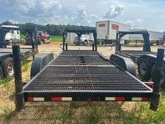 2013 C & M 7' x 20' T/A Gooseneck Trailer
