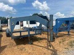 2009 82" X 20' T/A Gooseneck Trailer