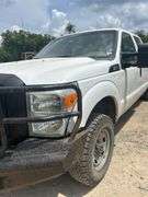 2011 Ford F-250 XL Crew Cab 4x4 Flatbed Pickup