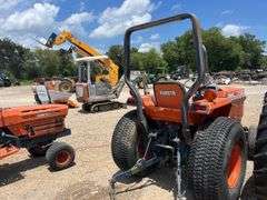 Kubota L2250 Tractor