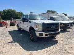 Ford F-350 XL 4x4 Crew Cab Service Truck