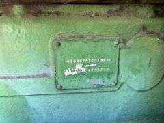 John Deere 1650 Tractor w/ Loader