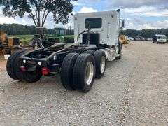 2010 Peterbilt 384 T/A Sleeper Truck *INOP