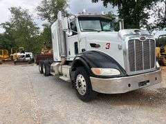 2010 Peterbilt 384 T/A Sleeper Truck *INOP
