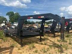 2013 C & M 7' x 20' T/A Gooseneck Trailer