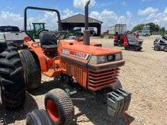 Kubota L2250 Tractor