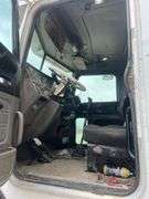2010 Peterbilt 384 T/A Sleeper Truck *INOP