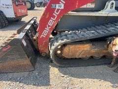 Takeuchi TL12V2 Skid Steer Loader
