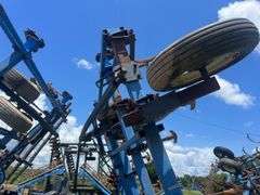 DMI Tiger Mate II 24' Pull Type Field Cultivator *OFFSITE