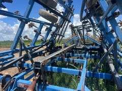 DMI Tiger Mate II 24' Pull Type Field Cultivator *OFFSITE