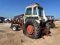 Case 451 Cab Tractor w/ Loader *INOP