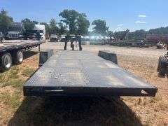 80" x 26' T/A Gooseneck Trailer