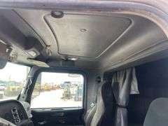 2010 Peterbilt 384 T/A Sleeper Truck *INOP