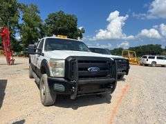 2012 Ford F-350 XL 4x4 Crew Cab Pickup