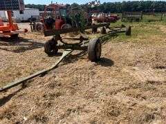 John Deere Pull Type Header Wagon