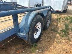 2009 82" X 20' T/A Gooseneck Trailer