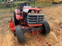 Kubota B2400 Tractor w/ Mower *INOP