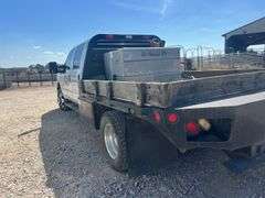 2013 Ford F-350 XL 4x4 Crew Cab Dually Flatbed Pickup