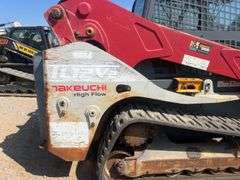 Takeuchi TL12V2 Skid Steer Loader