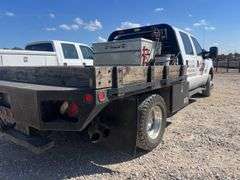 2013 Ford F-350 XL 4x4 Crew Cab Dually Flatbed Pickup